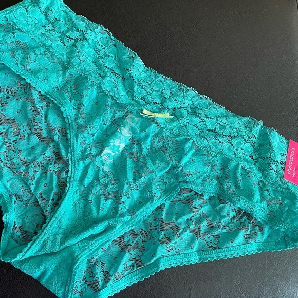 Xhilaration Lace Hipster - Picture 2 of 3